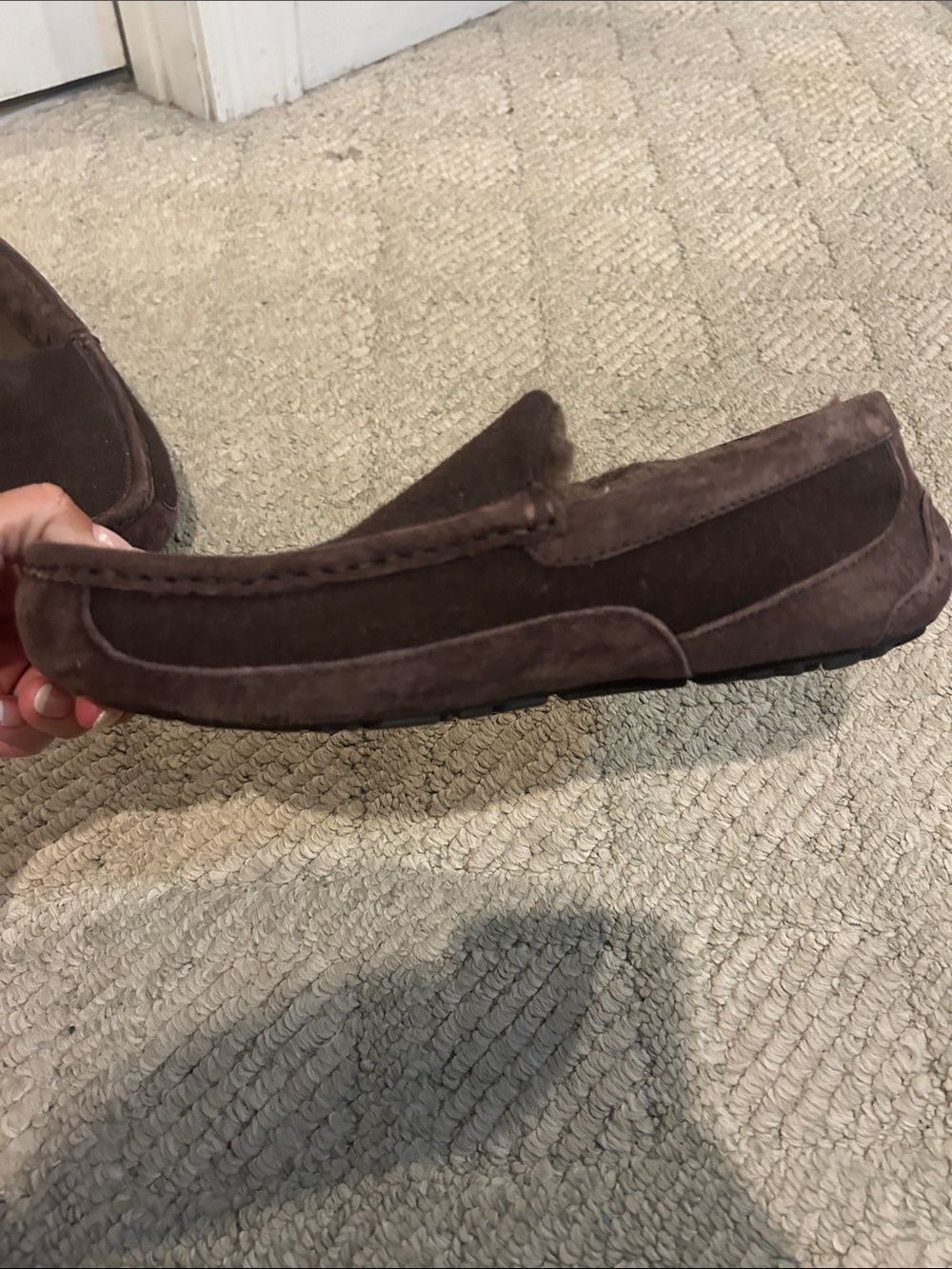 UGG ASCOT Men's Brown Suede Moccasin Slipper - Plush Lined Comfort - Picture 3 of 16